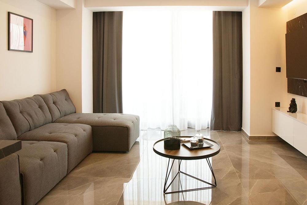 P J Luxury Suites Seres Zewnętrze zdjęcie